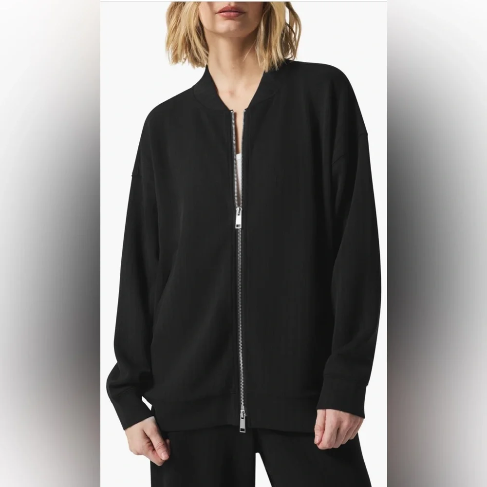 Splendid x @cellajaneblog
Rib Scuba Knit Zip-Up Jacket - Picture 1 of 5